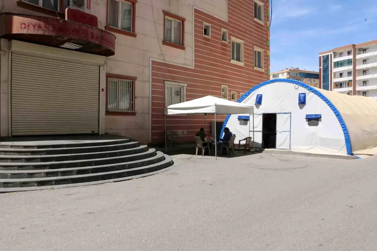 Evlat Nöbeti: Aileler Çifte Bayram Umut Ediyor