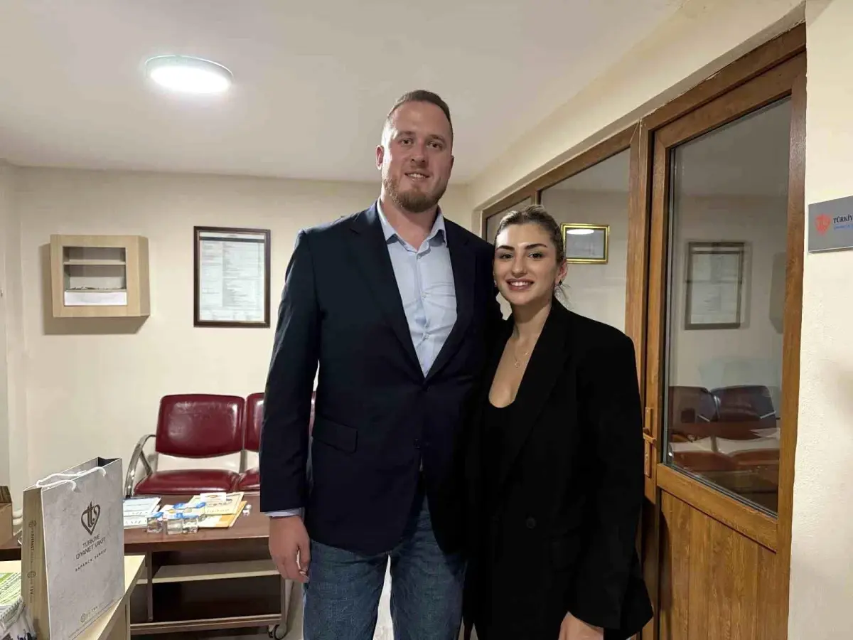 İngiliz Simon, Türk kadın için Müslüman oldu