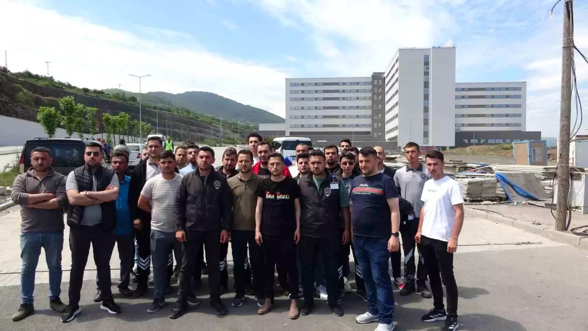 Samsun Şehir Hastanesi\'nde Güvenlik Görevlileri Maaş Alamıyor