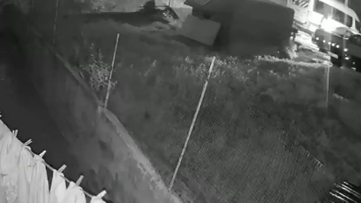 Esenyurt\'ta Otomobil Kundaklama Olayı