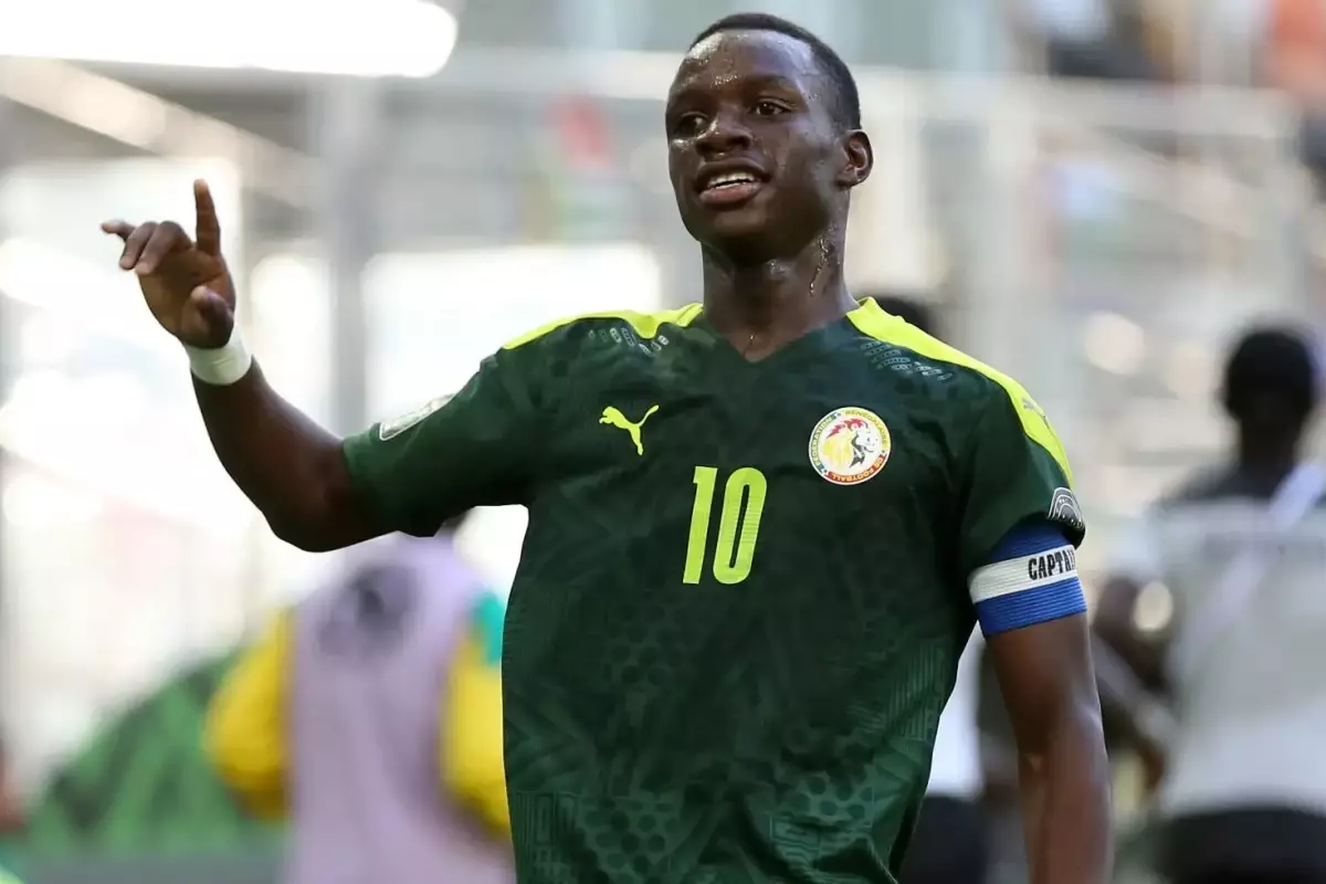 Fenerbahçe\'den Amara Diouf bombası! Genç yıldız İstanbul\'a geldi