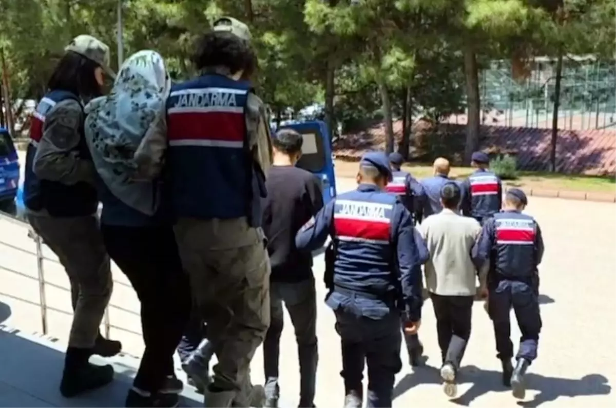 Gaziantep\'te Dolandırıcılık Operasyonu: 3 Tutuklama