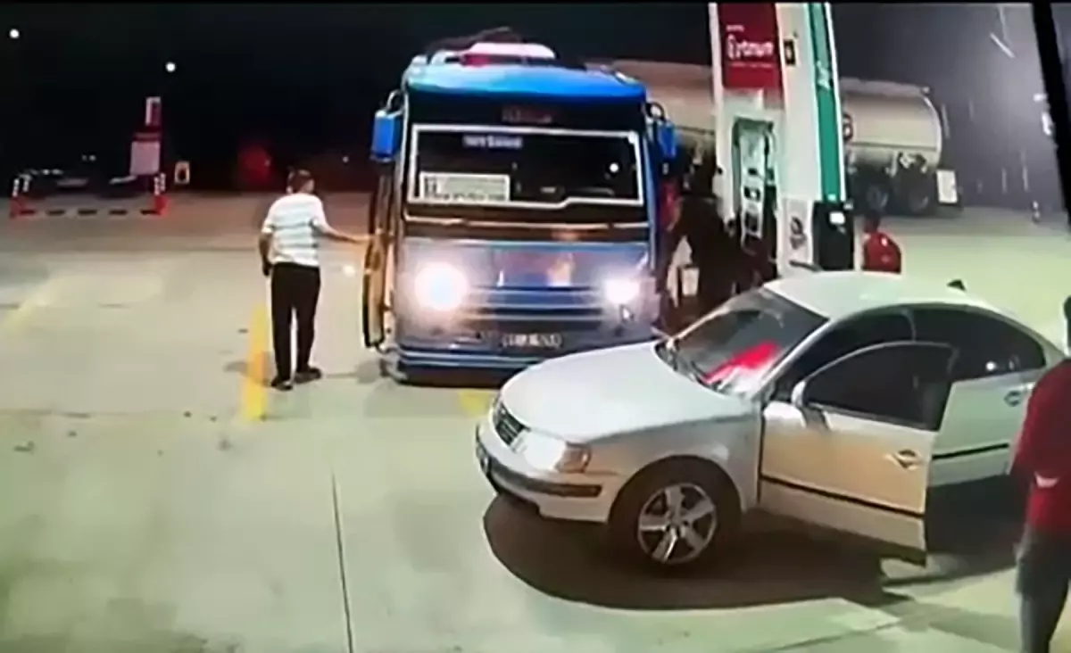 Adana\'da Dolmuş Şoförlerinden Saldırı