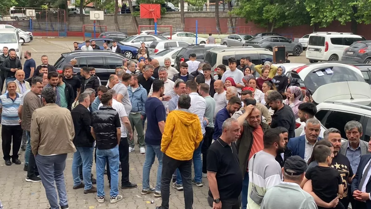 Aydınlıkevler Muhtarlık Seçimini Ceylan Kazandı