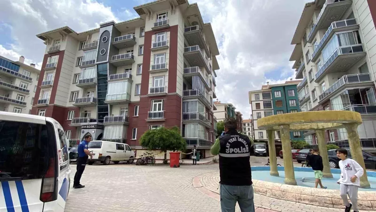 Konya\'da 2 Yaşındaki Çocuk Düşerek Hayatını Kaybetti
