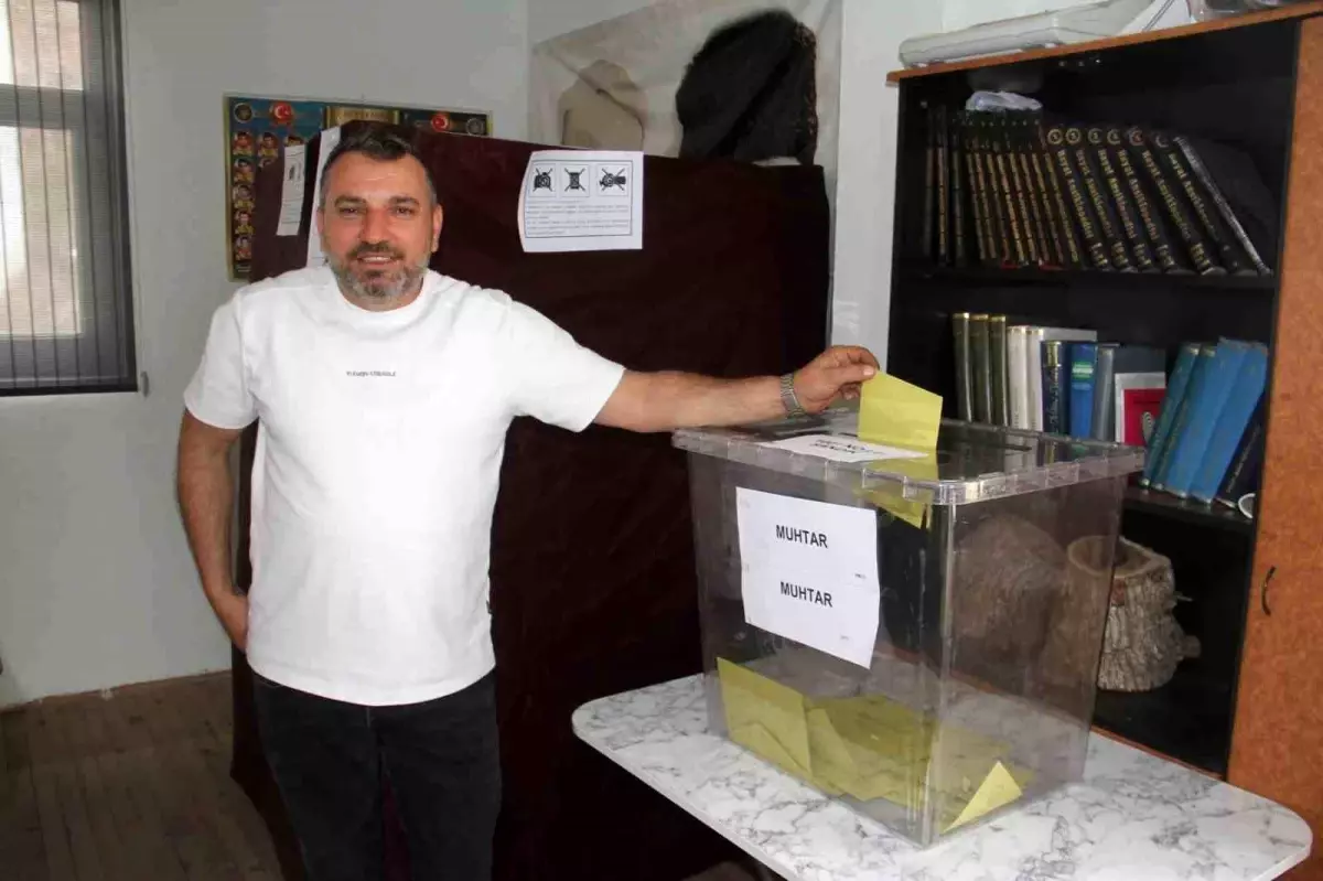 Şamlar Mahallesi\'nde Muhtarlık Seçimi Yapıldı