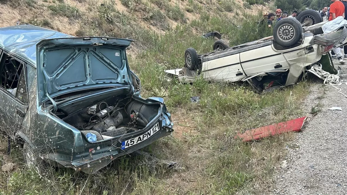 Uşak\'ta Trafik Kazası: 7 Yaralı