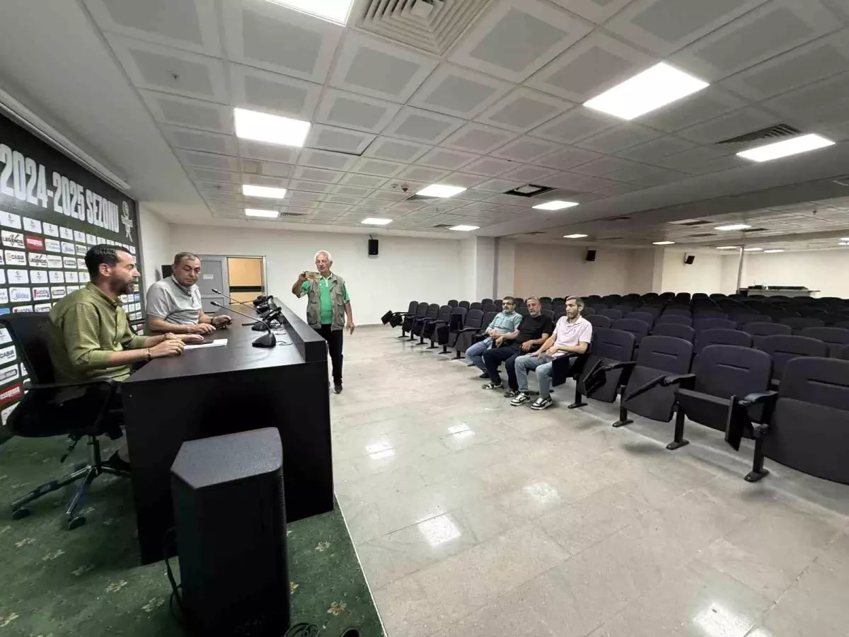Sakaryaspor\'un Olağanüstü Genel Kurulu Ertelendi