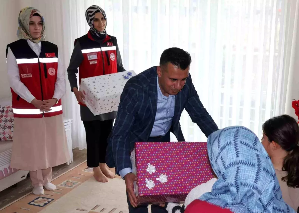 Erzurum\'da Bayramlık Hepsiyle Coşku