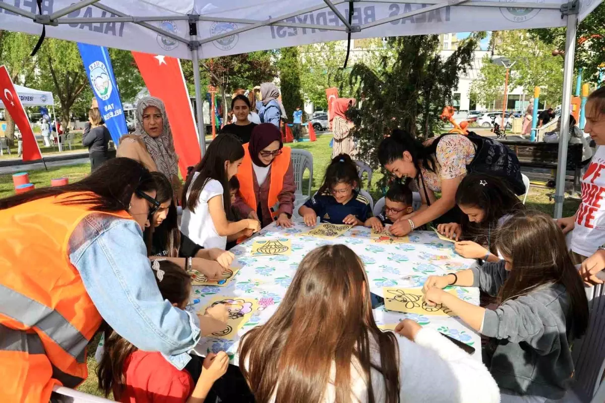 Talas\'ta Çocuk Oyunları Şenliği Coşkusu