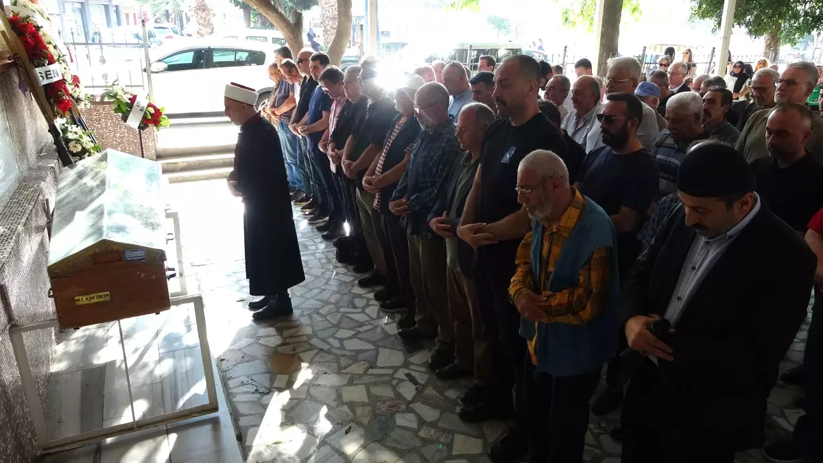 Demet Akalın\'ın Kuzeni Hayatını Kaybetti