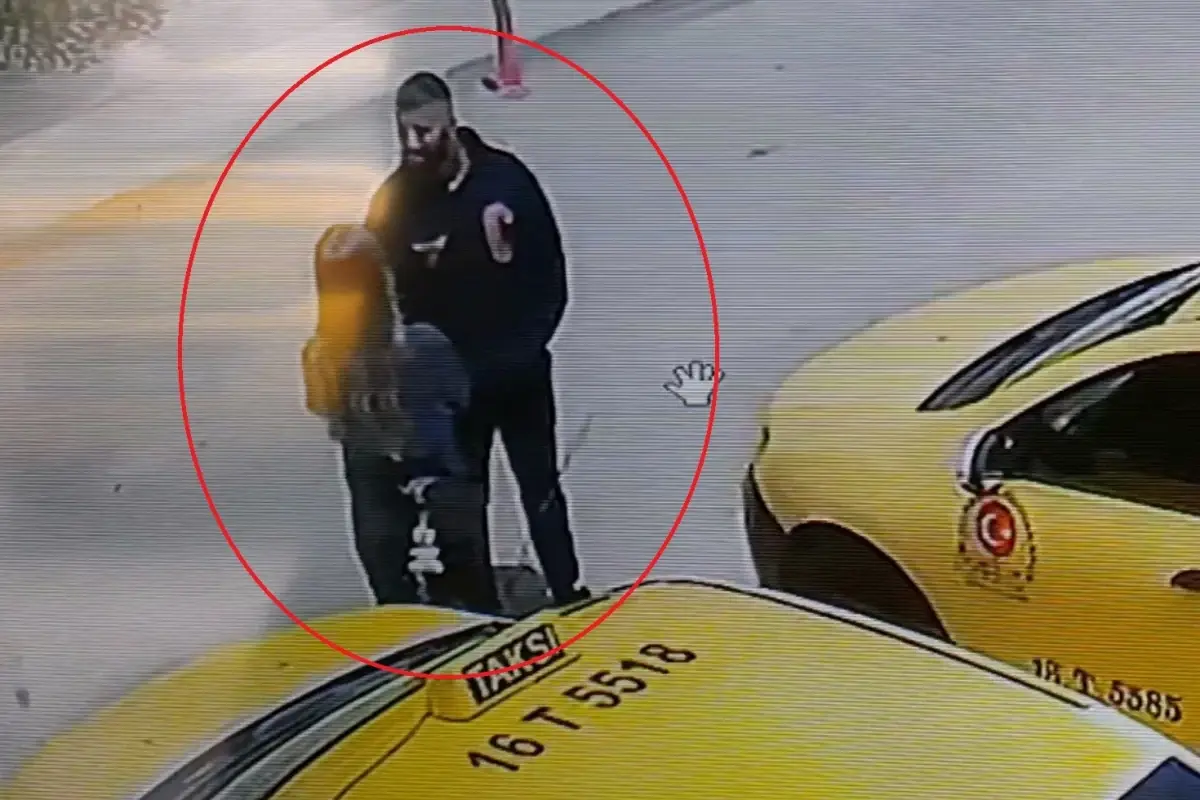 Eski nişanlısını okul önünde bacağından vurdu! Dehşet anları kamerada