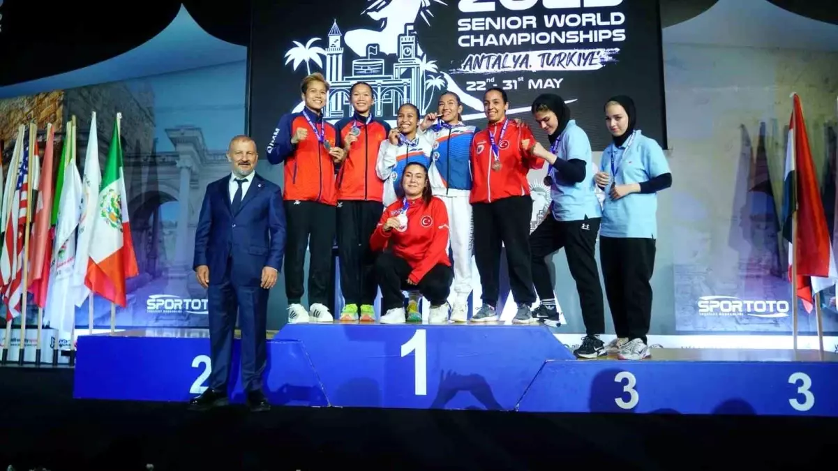 Kemer\'de Muaythai Dünya Şampiyonası Tamamlandı, Türkiye 28 Madalya Kazandı
