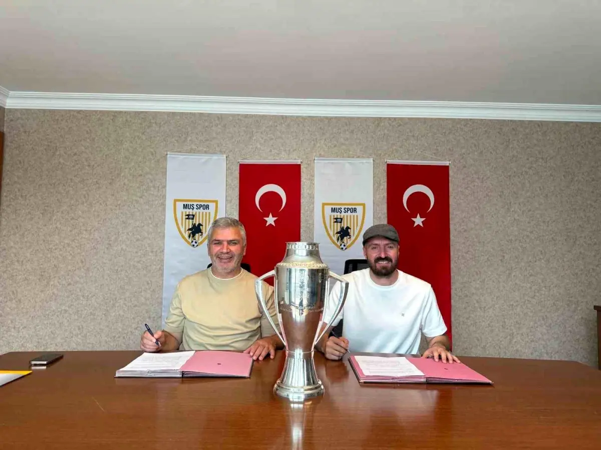 Muşspor, Fatih Çardak ile devam kararı aldı