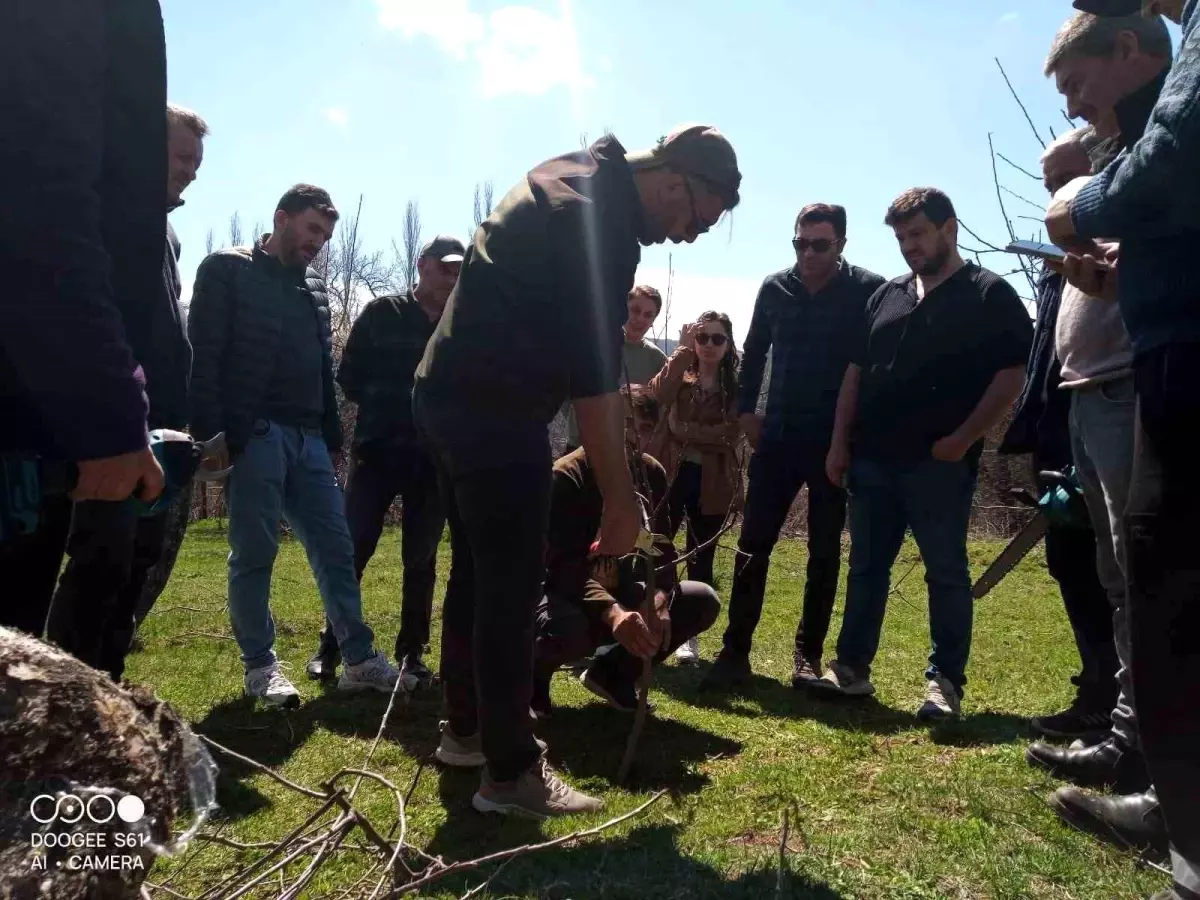 Posof\'ta Meyve Ağaçları Kursu Düzenlendi