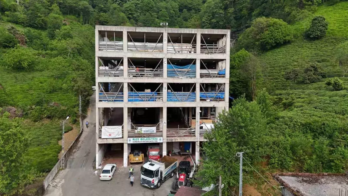 Rize\'de Kurban Pazarı Hareketlendi