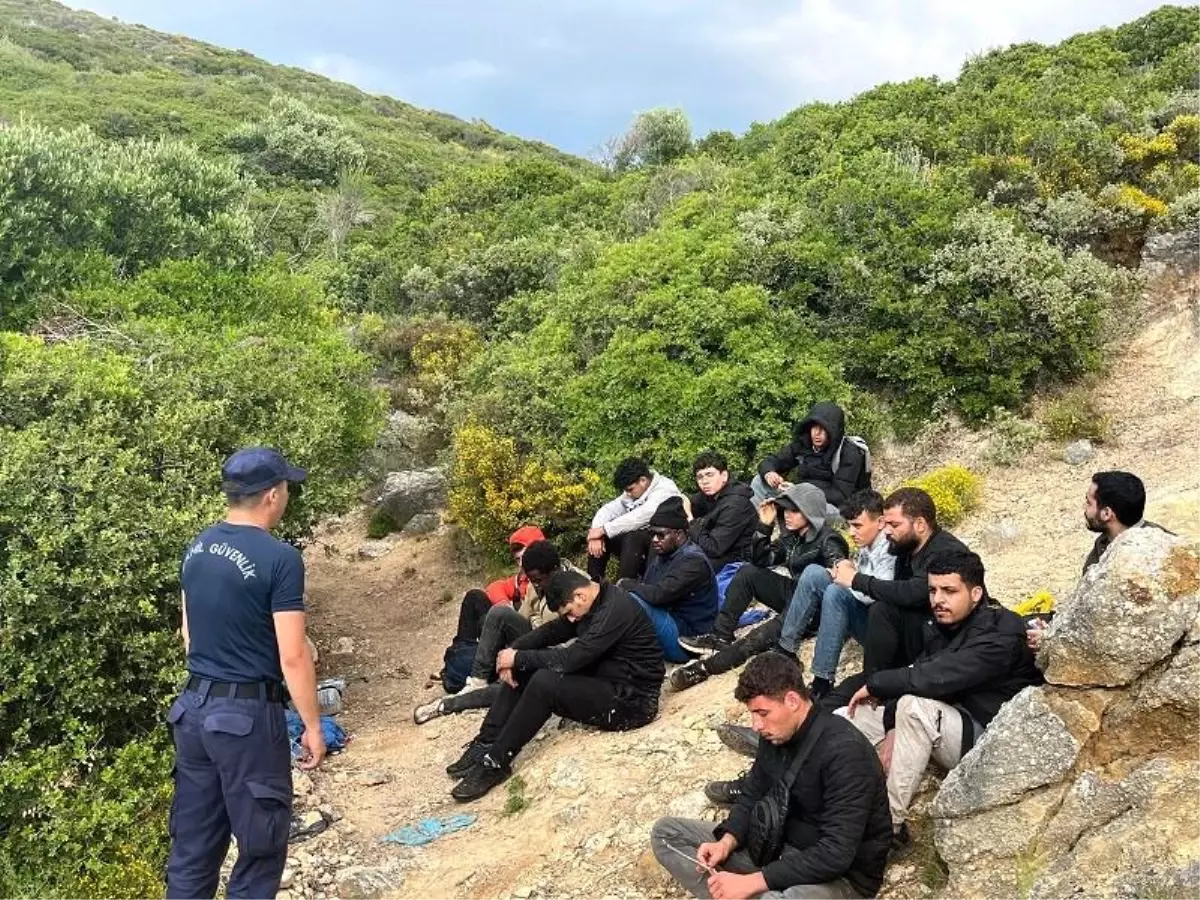 İzmir\'de Göçmen Kaçakçılığı Operasyonu