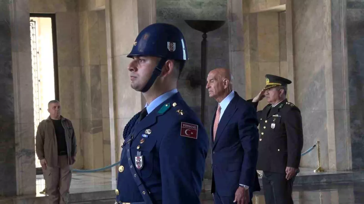 Büyükelçi Barrack Anıtkabir\'i Ziyaret Etti