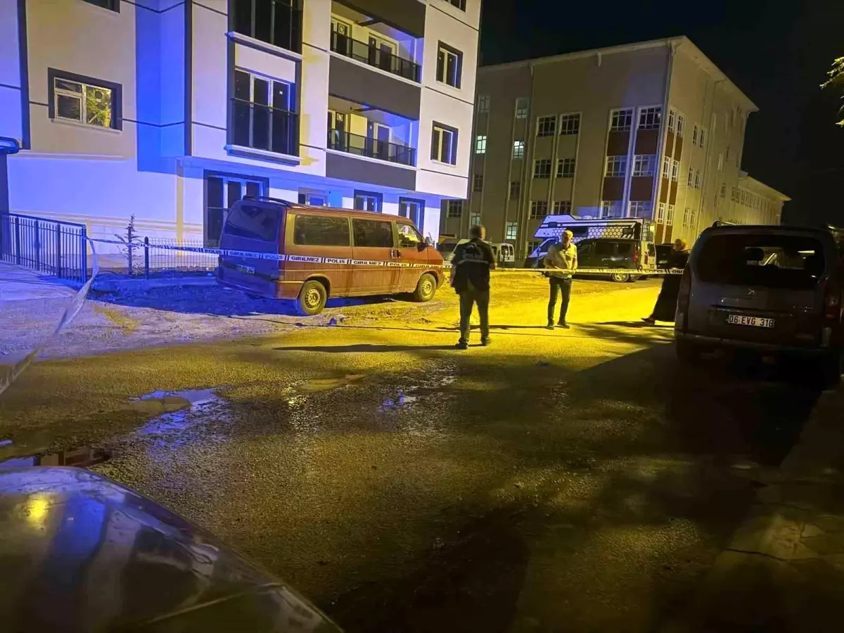 Bıçaklı Kavga: Oğul Babasını Yaraladı