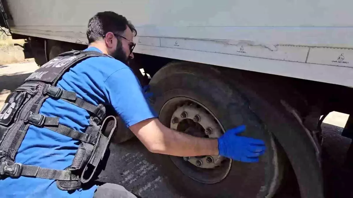 Şırnak\'ta 30 Kilogram Uyuşturucu Ele Geçirildi