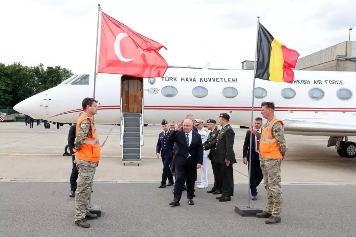 Bakan Güler, NATO Toplantısı İçin Belçika\'ya Gitti