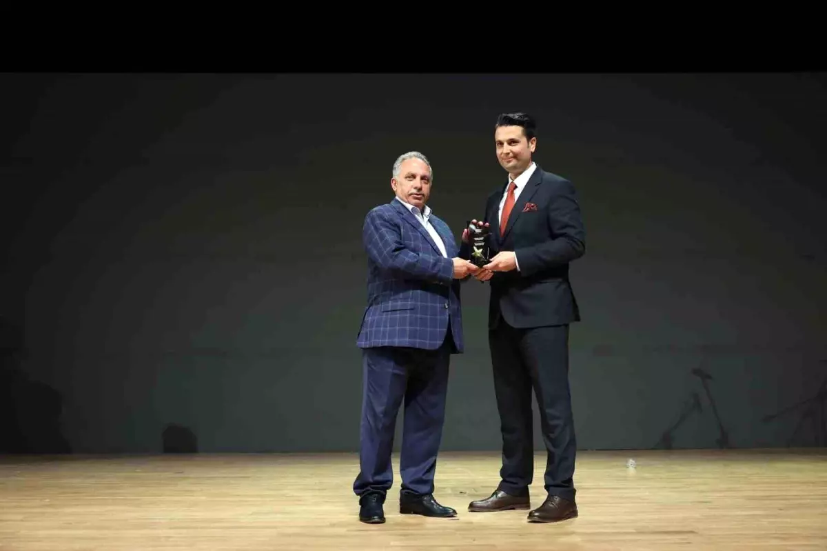 Talas Belediye Başkanı Mustafa Yalçın\'a Onur Ödülü