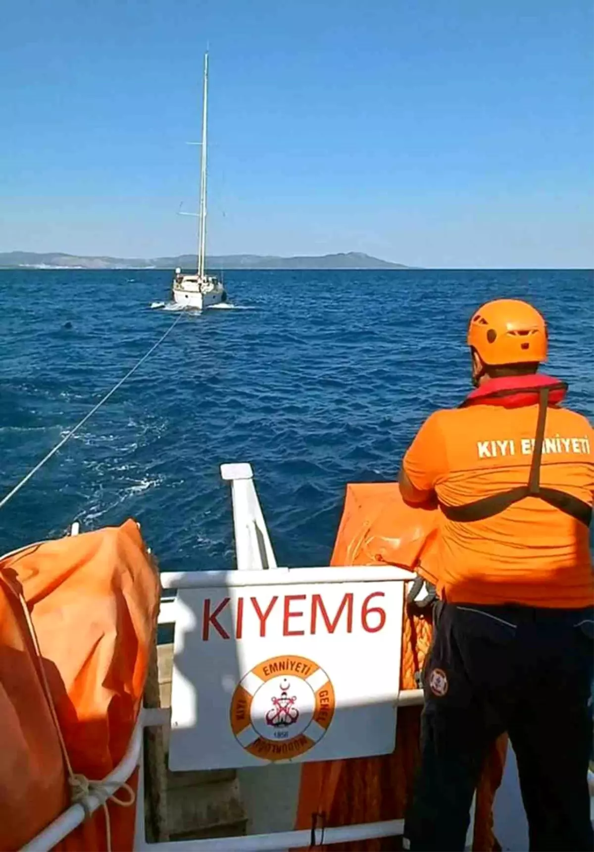 Bodrum\'da sürüklenen tekne kurtarıldı