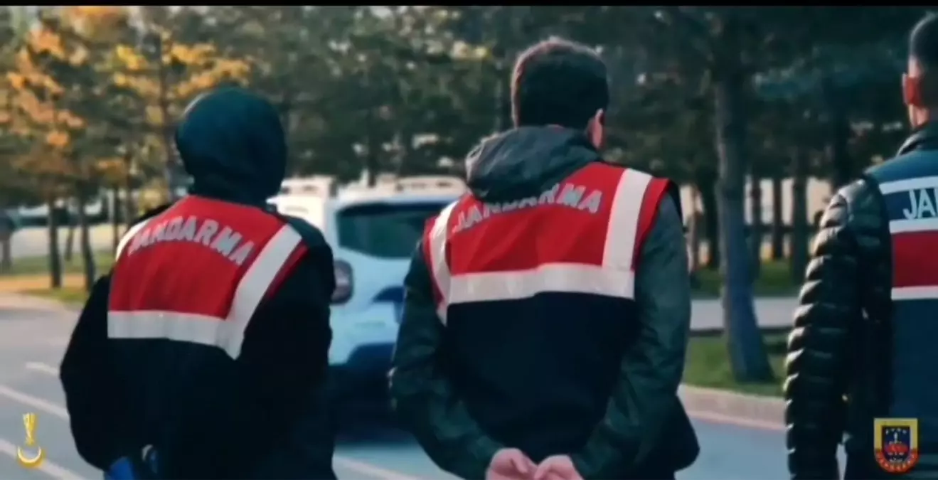 Siber Dolandırıcılık Operasyonunda 9 Gözaltı