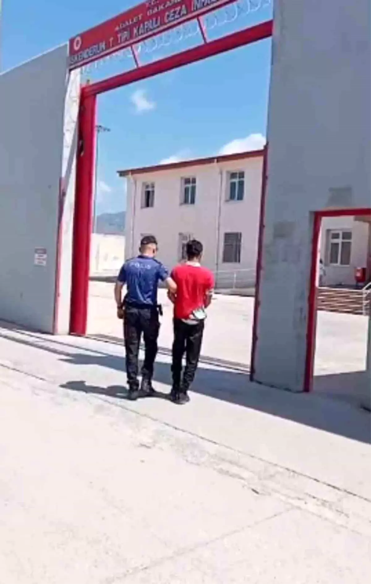 Arsuz\'da Minibüste Taciz: Şüpheli Tutuklandı