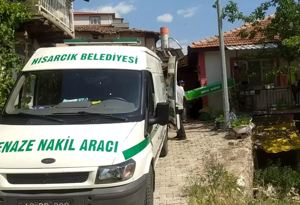 Hisarcık\'ta yaşlı kadın evinde ölü bulundu