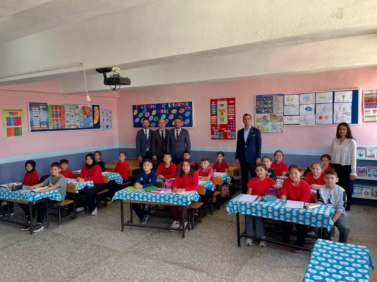 Kaymakam Aslan Okulları Ziyaret Etti