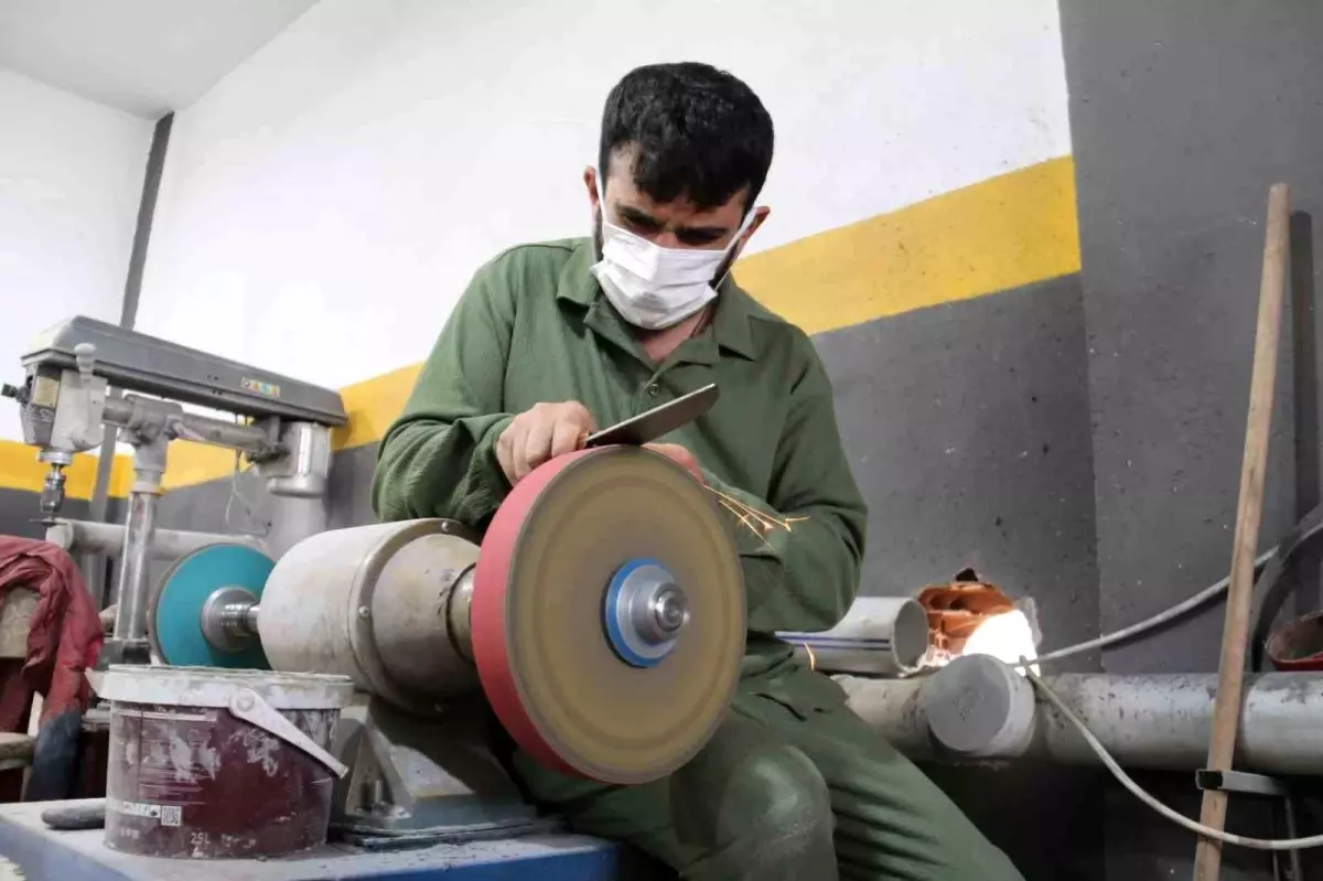 Kurban Bayramı\'nda Bıçakçılarda Yoğunluk Artıyor