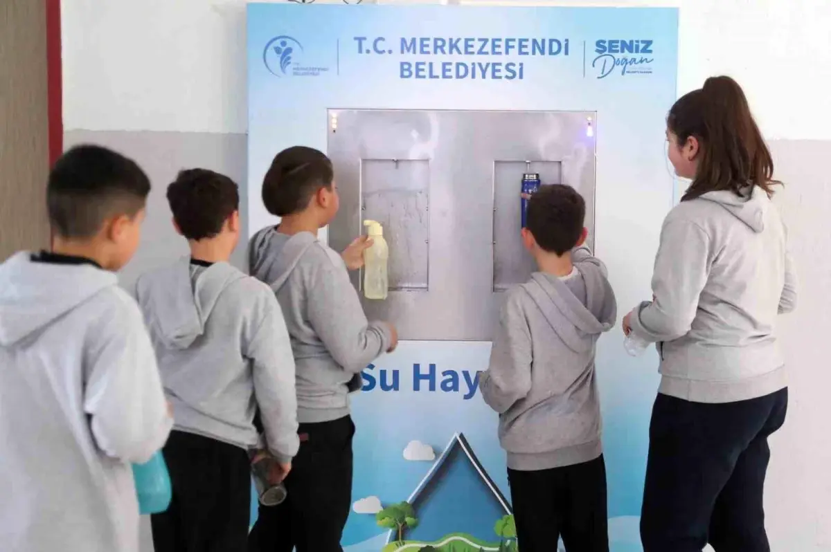 Merkezefendi Belediyesi 15 okula 30 steril içme suyu ünitesi yerleştirdi