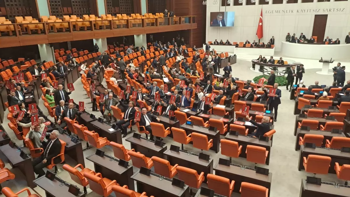 TBMM\'de Numan Kurtulmuş Yeniden Başkan
