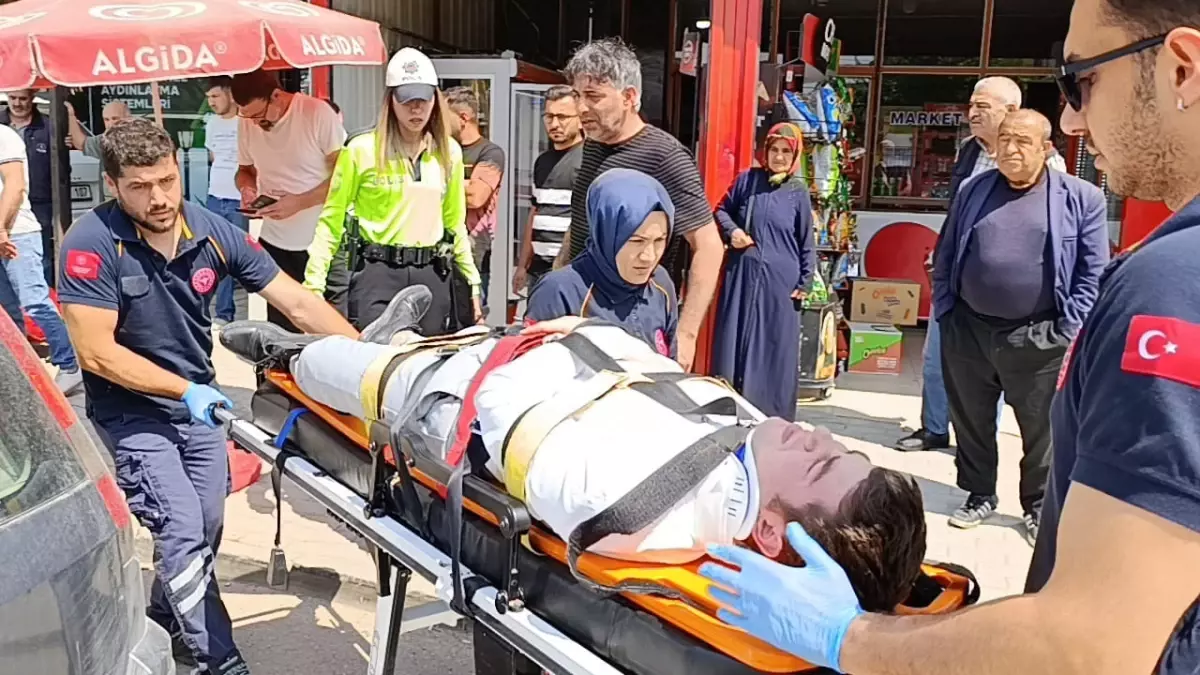 İnegöl\'de Motosiklet Kazası: 17 Yaşındaki Sürücü Yaralandı