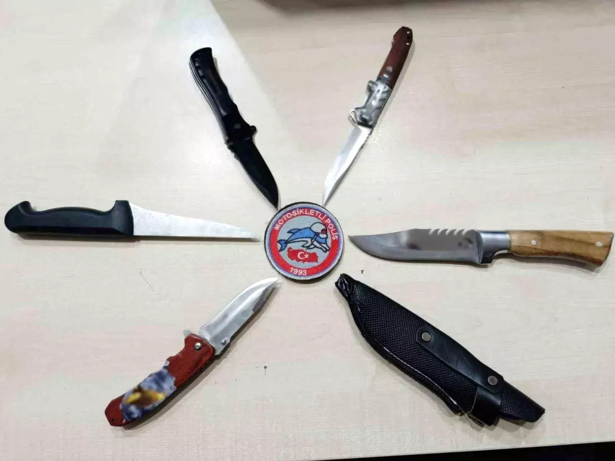 Afyonkarahisar\'da 21 Şahıs Yakalandı