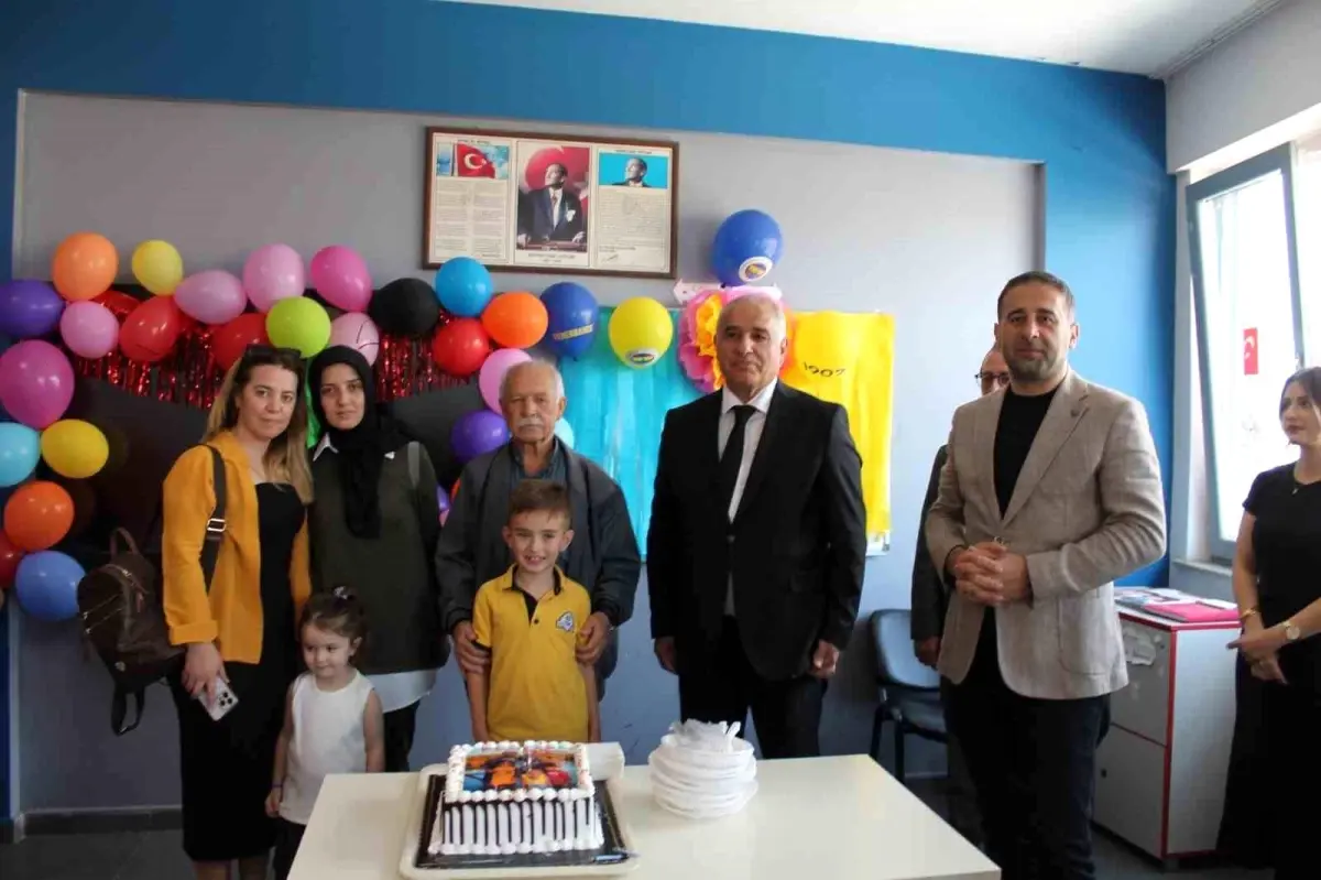 Şehit Polis Özgür Barçın\'ın oğluna doğum günü sürprizi