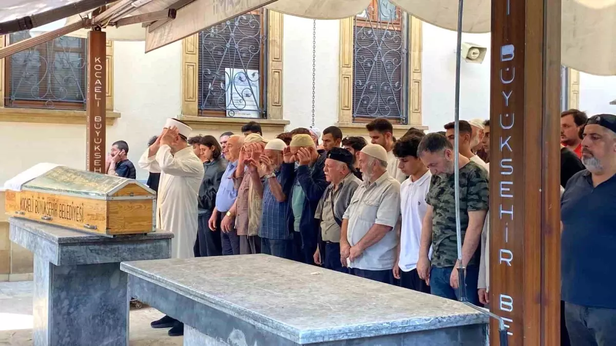 Tırın Altında Kalan Motosiklet Sürücüsü Defnedildi