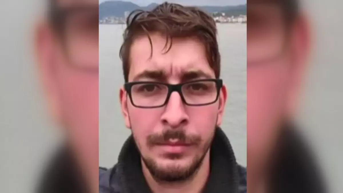 4 yıldır kayıp olan Emrah Elveren\'in ev arkadaşı canlı yayında gözaltına alındı