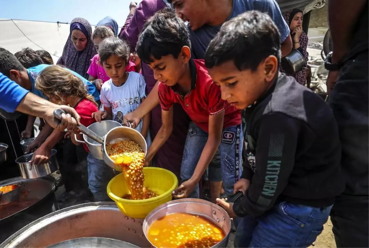 Gazze\'de Yardım Dağıtımı