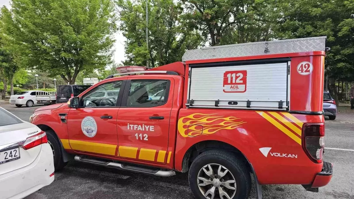 Kayseri\'de Düşen Yaşlı Adam Kurtarıldı