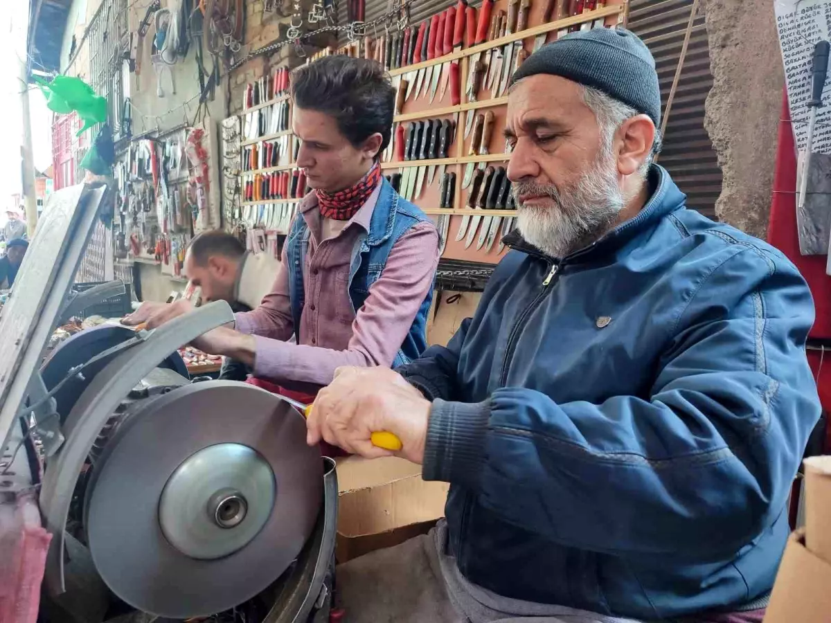 Kurban Bayramı Öncesi Bıçak Bileme Yoğunluğu