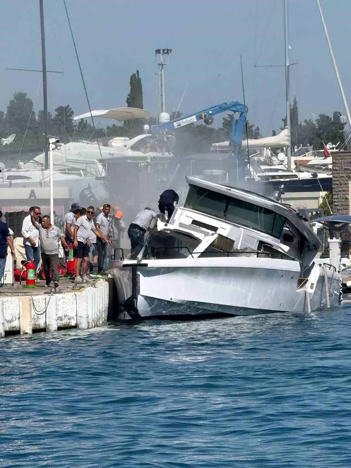 Bodrum\'da Tekne Patladı: 3 Yaralı