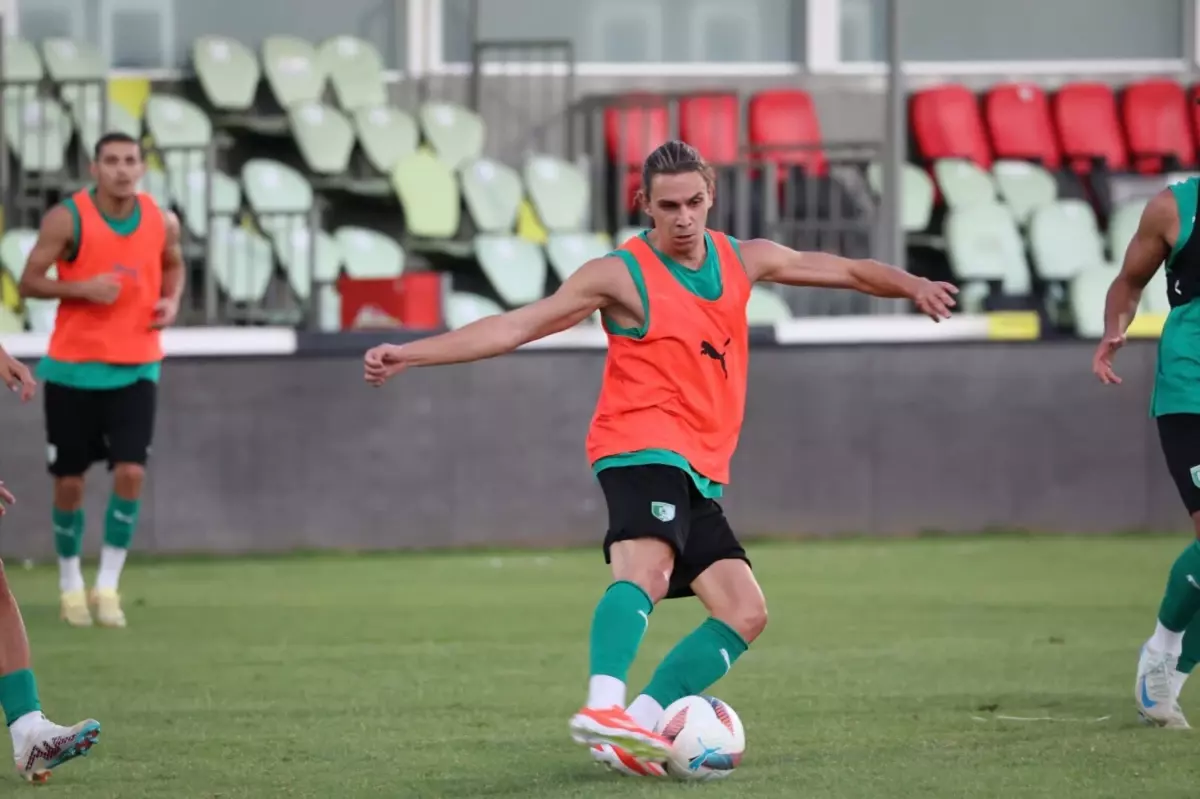 Kocaelispor Galatasaraylı futbolcuyla anlaştı 