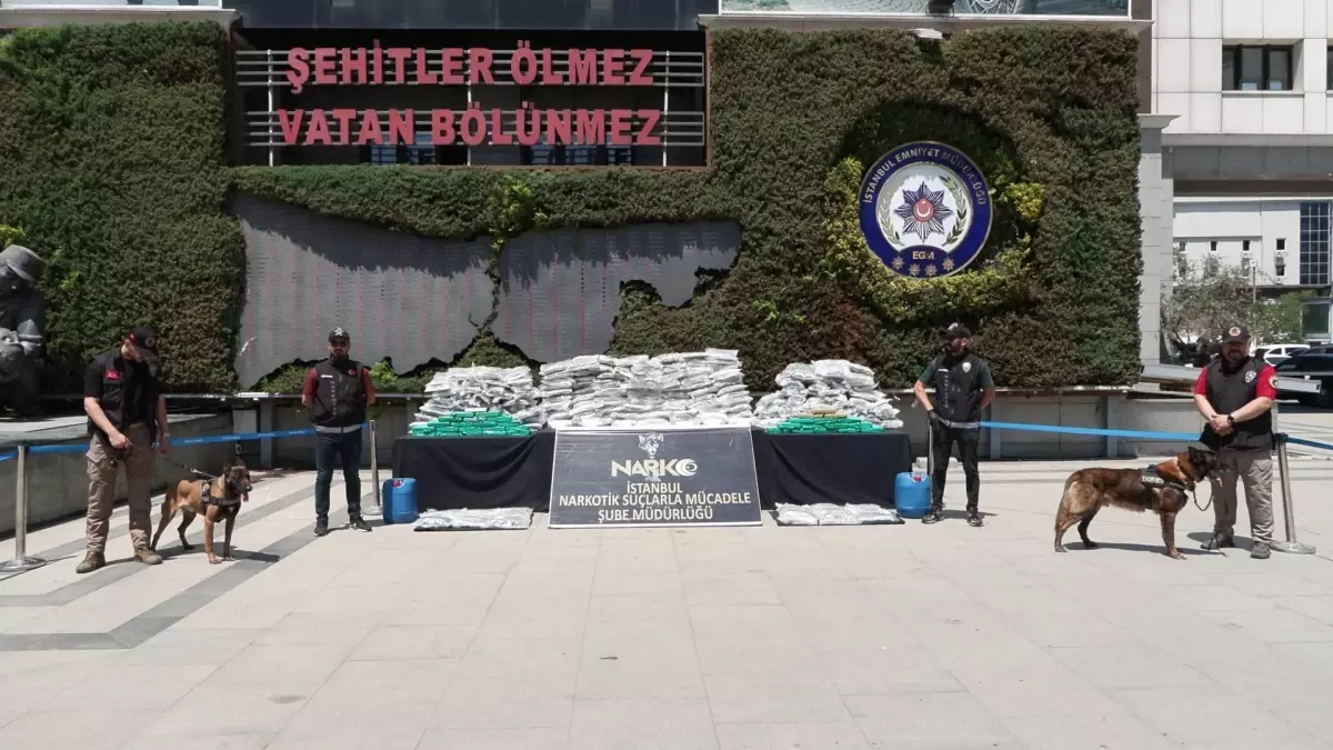 İstanbul\'da Uyuşturucu Operasyonu: 230 Kilo Ele Geçirildi