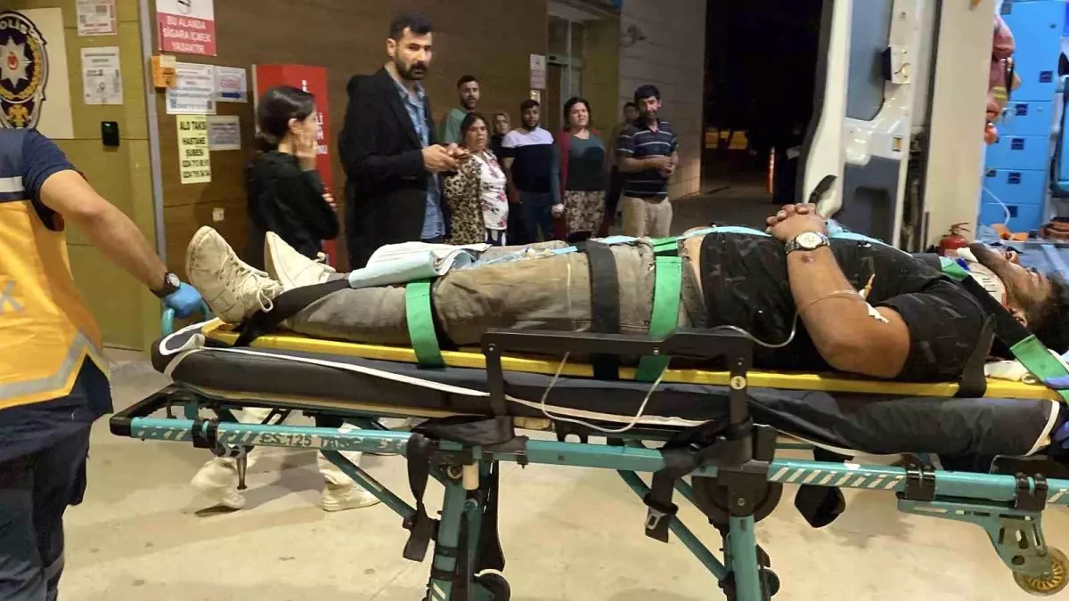 İnegöl\'de Uçuruma Yuvarlanan Araçta 3 Yaralı