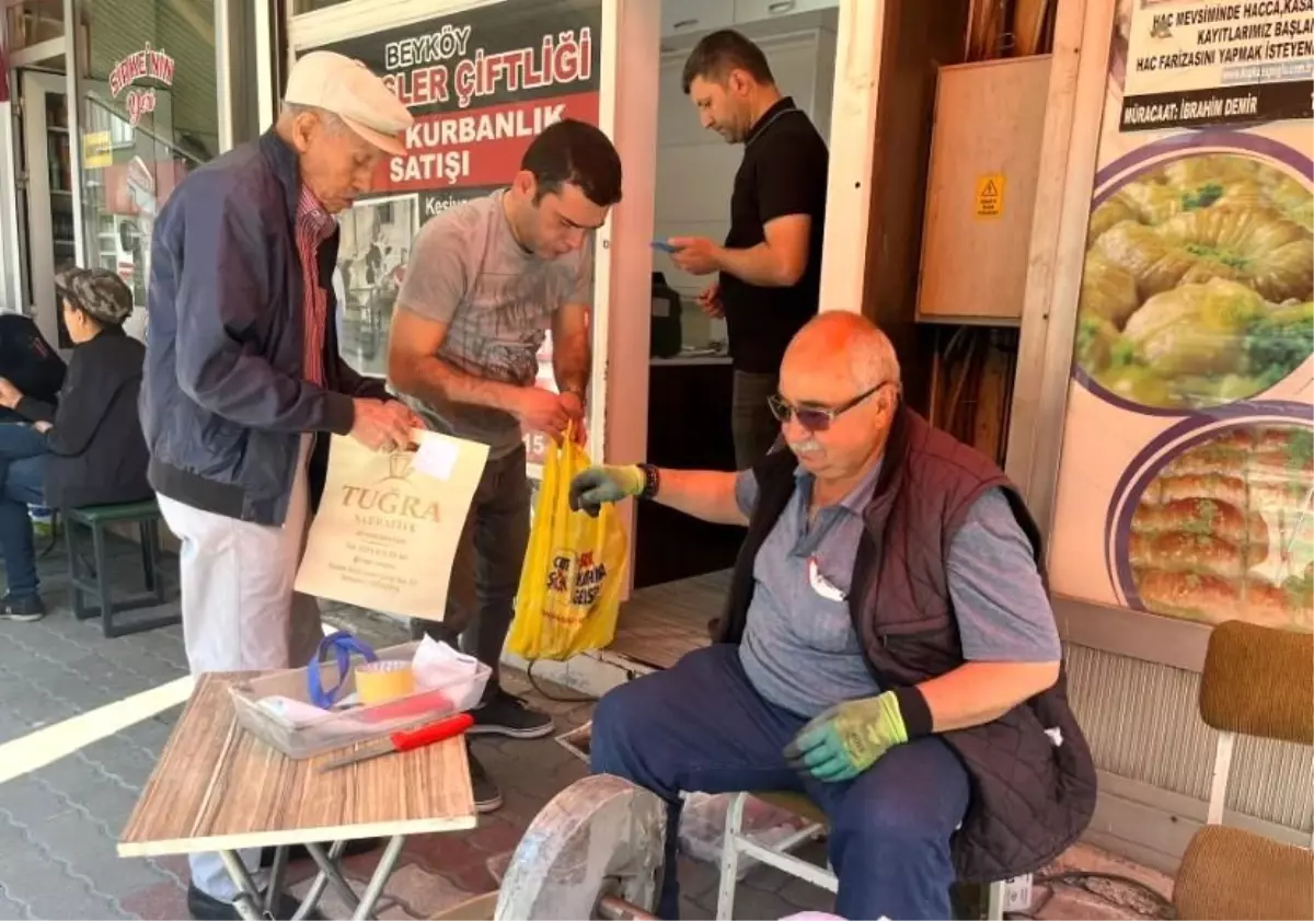 Tavşanlı\'da Bıçak Bileme Yoğunluğu