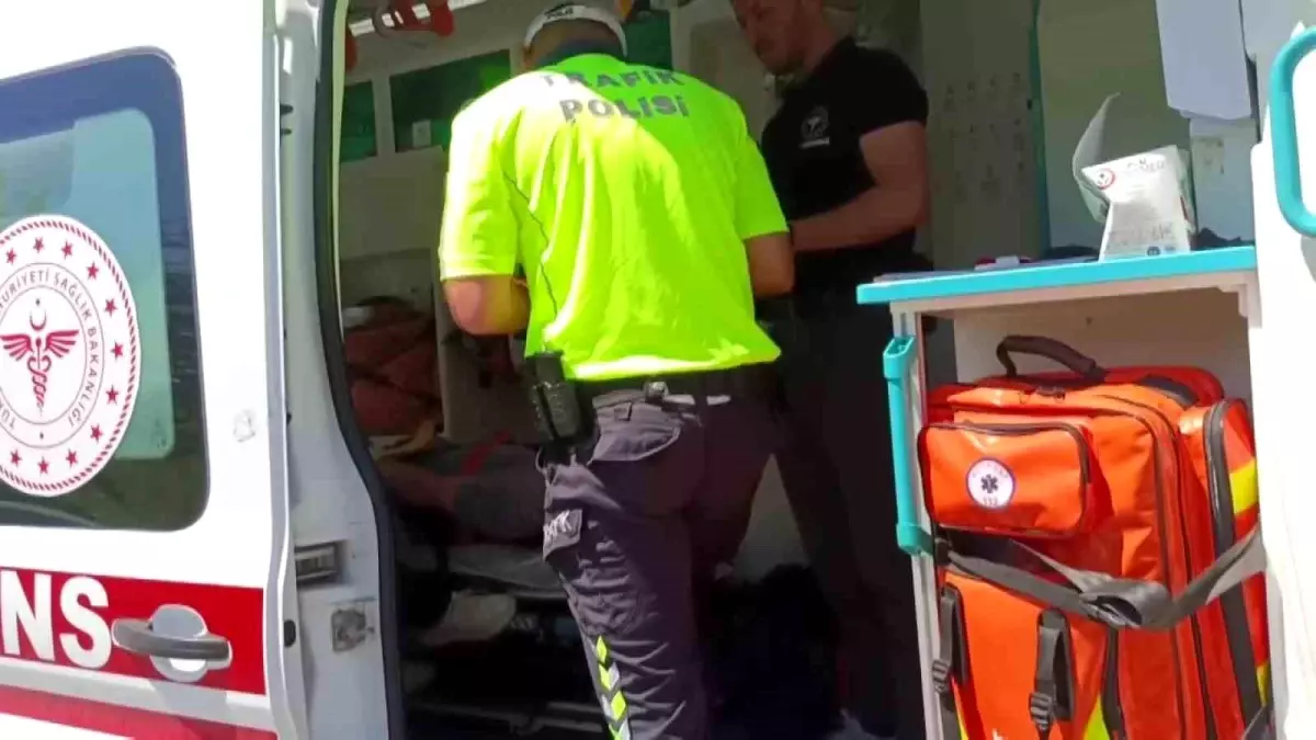 Kocaeli\'de Motosiklet Kazası: Sürücü Yaralandı