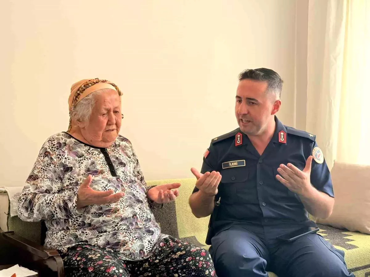Polatlı Jandarma Karakol Komutanı İleri\'den şehit ailesine ziyaret