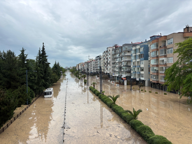 Trabzon'da sel sularına kapılan şahsın cansız bedeni bulundu Trabzon'da sel sularına kapılan şahsın cansız bedeni bulundu